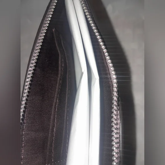 New Coach Wristlet In Jasmine (Purple)Color NWT - Picture 5 of 7